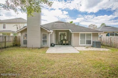 Great opportunity to own in desirable Eagle Harbor Community! on Eagle Harbor Golf Club in Florida - for sale on GolfHomes.com, golf home, golf lot