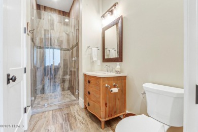 SIMPLY STUNNING - This beautifully appointed 5BD/5BA home offers on Long Cove Club in South Carolina - for sale on GolfHomes.com, golf home, golf lot
