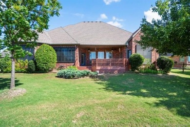 Golf Course Living in Broken Arrow Schools!
This stunning on Battle Creek Golf Course in Oklahoma - for sale on GolfHomes.com, golf home, golf lot