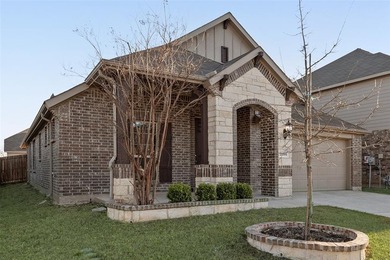 Beautifully maintained single-story home offering 3 bedrooms, 2 on The Golf Club At Champions Circle in Texas - for sale on GolfHomes.com, golf home, golf lot