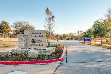 This 1 story home offers a harmonious blend of cozy and comfort on Stewart Peninsula Golf Course in Texas - for sale on GolfHomes.com, golf home, golf lot