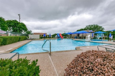 This 1 story home offers a harmonious blend of cozy and comfort on Stewart Peninsula Golf Course in Texas - for sale on GolfHomes.com, golf home, golf lot