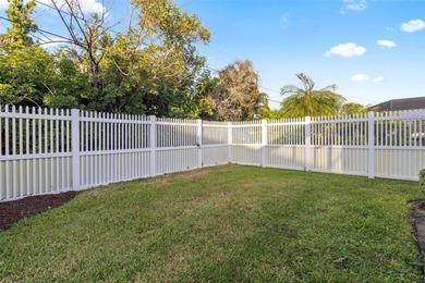 Under contract-accepting backup offers. HUGE PRICE DROP!!!!!! on Lake Venice Golf Club in Florida - for sale on GolfHomes.com, golf home, golf lot