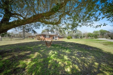 Welcome to this charming split-level brick ranch in the highly on Berkeley Country Club in South Carolina - for sale on GolfHomes.com, golf home, golf lot