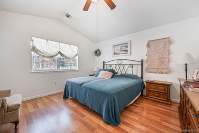 Welcome to this beautifuly maintained, 3 bedroom, 2 bath on Spring Lake Golf Club - Thunderbird in New York - for sale on GolfHomes.com, golf home, golf lot