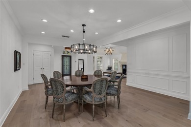 FANTASTIC NEW LISTING IN THE SOUGHT AFTER BAY HILL VILLAGE on Arnold Palmers Bay Hill Club and Lodge  in Florida - for sale on GolfHomes.com, golf home, golf lot