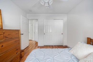 Welcome to this beautifuly maintained, 3 bedroom, 2 bath on Spring Lake Golf Club - Thunderbird in New York - for sale on GolfHomes.com, golf home, golf lot