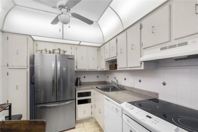 Penthouse 2 Bedroom/2 Full baths unit, 10 foot ceilings, split on Turnberry Isle Resort and Club in Florida - for sale on GolfHomes.com, golf home, golf lot