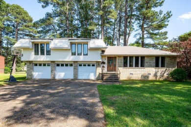 This home offers the perfect blend of comfort and convenience on Foxwood Golf Club in Arkansas - for sale on GolfHomes.com, golf home, golf lot