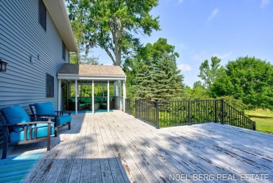 This beautifully remodeled 3 bedroom, 2 1/2 bath home sits on on Terra Verde Golf Course in Michigan - for sale on GolfHomes.com, golf home, golf lot