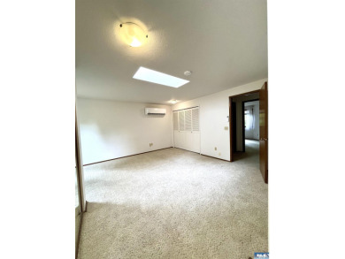 Welcome to this bright and beautifully laid out 3 bed, 2 bath on SunLand Golf and Country Club in Washington - for sale on GolfHomes.com, golf home, golf lot
