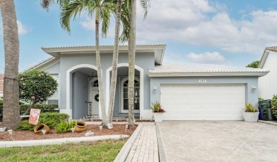 BRAND NEW ROOF! Don't miss out on this one! Renovated in 2023 - on Okeeheelee Golf Course in Florida - for sale on GolfHomes.com, golf home, golf lot