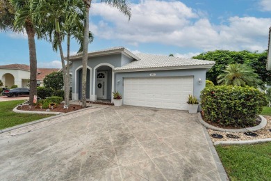 BRAND NEW ROOF! Don't miss out on this one! Renovated in 2023 - on Okeeheelee Golf Course in Florida - for sale on GolfHomes.com, golf home, golf lot