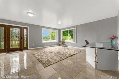 LOCATION LOCATION, CLEAN UPDATED 2 BDRM, 2 BATH, RANCH IN on Bay Pointe Golf Club in Michigan - for sale on GolfHomes.com, golf home, golf lot