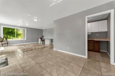 LOCATION LOCATION, CLEAN UPDATED 2 BDRM, 2 BATH, RANCH IN on Bay Pointe Golf Club in Michigan - for sale on GolfHomes.com, golf home, golf lot