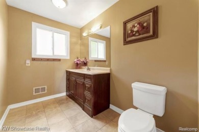 LOCATION LOCATION, CLEAN UPDATED 2 BDRM, 2 BATH, RANCH IN on Bay Pointe Golf Club in Michigan - for sale on GolfHomes.com, golf home, golf lot