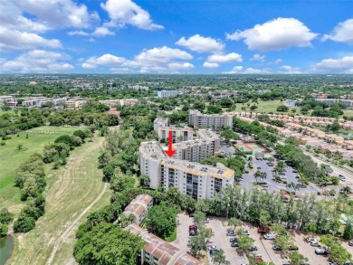 Beautifully furnished penthouse in a secure, resort-style gated on Inverrary Country Club in Florida - for sale on GolfHomes.com, golf home, golf lot