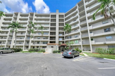 Beautifully furnished penthouse in a secure, resort-style gated on Inverrary Country Club in Florida - for sale on GolfHomes.com, golf home, golf lot