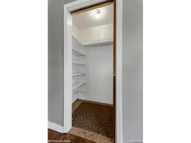 LOCATION LOCATION, CLEAN UPDATED 2 BDRM, 2 BATH, RANCH IN on Bay Pointe Golf Club in Michigan - for sale on GolfHomes.com, golf home, golf lot
