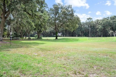 This beautifully updated 2 bedroom, 2 bathroom end-unit townhome on Haig Point Golf Club in South Carolina - for sale on GolfHomes.com, golf home, golf lot