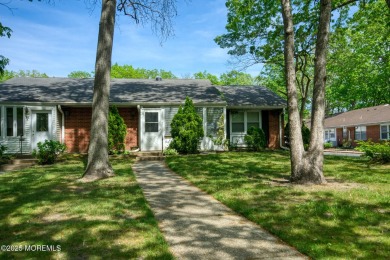 Charming and well-maintained 2-bedroom, 1-bath home in the on Greenbriar Woodlands in New Jersey - for sale on GolfHomes.com, golf home, golf lot