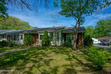 Charming and well-maintained 2-bedroom, 1-bath home in the on Greenbriar Woodlands in New Jersey - for sale on GolfHomes.com, golf home, golf lot