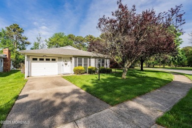Welcome to this charming and well-maintained 2-bedroom on Lions Head Country Club in New Jersey - for sale on GolfHomes.com, golf home, golf lot