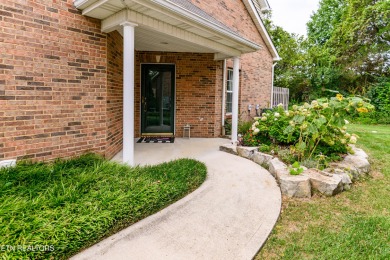 Welcome to this beautiful 2 story condominium that is nestled in on Knoxville Golf Course in Tennessee - for sale on GolfHomes.com, golf home, golf lot