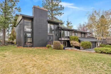 Don't miss this spacious contemporary home in the coveted Hutton on Indian Canyon Golf Course in Washington - for sale on GolfHomes.com, golf home, golf lot