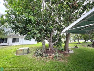 Welcome Home to this move-in ready 2-bed/ 2-bath home +bonus on Oriole Golf and Tennis Club in Florida - for sale on GolfHomes.com, golf home, golf lot