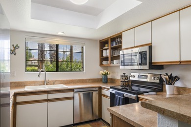 This is the one! Single level Villa unit. Fully furnished on Mesquite Golf Club in California - for sale on GolfHomes.com, golf home, golf lot