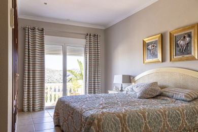 Fantastic villa incl. a brand new apartment. Two plots. on La Sella Golf Resort in Valencian Community - for sale on GolfHomes.com, golf home, golf lot
