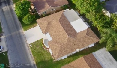 Welcome Home to this move-in ready 2-bed/ 2-bath home +bonus on Oriole Golf and Tennis Club in Florida - for sale on GolfHomes.com, golf home, golf lot