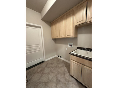 3039 Sq. Ft., 4 bedroom, 2.5 bath custom on .75 acre golf course on Running Y Ranch Resort in Oregon - for sale on GolfHomes.com, golf home, golf lot