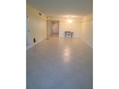 Massive Price Drop, Way below its value, Owner wants an offer! on Palm-Aire Country Club and Resort - Palms in Florida - for sale on GolfHomes.com, golf home, golf lot