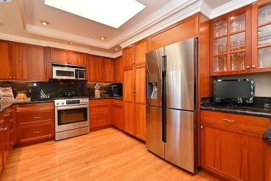 Beautifully remodeled Willow fairway view villa with a gorgeous on Crow Canyon Country Club in California - for sale on GolfHomes.com, golf home, golf lot