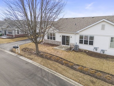 Move-in ready and beautifully updated Whitney Ranch Quad in on Carillon Lakes 3 Hole Course in Illinois - for sale on GolfHomes.com, golf home, golf lot