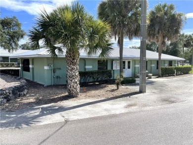 This home won't last long on the market! This well cared for 2 on Golf Hammock Country Club in Florida - for sale on GolfHomes.com, golf home, golf lot