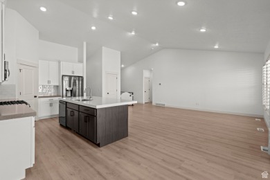 Looking for Luxury, maintenance-free living? Then this is your on Gladstan Golf Course in Utah - for sale on GolfHomes.com, golf home, golf lot