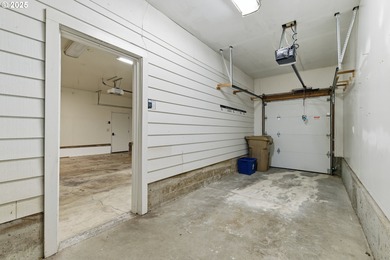 OPEN Sunday 1:00-3:00pm - Beautifully updated single-level home on Charbonneau Golf Club in Oregon - for sale on GolfHomes.com, golf home, golf lot