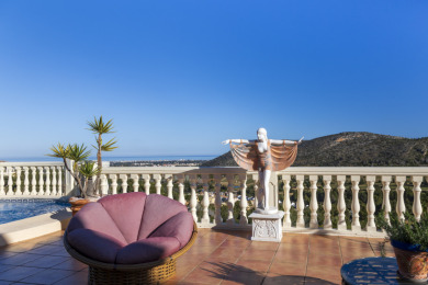 Fantastic villa incl. a brand new apartment. Two plots. on La Sella Golf Resort in Valencian Community - for sale on GolfHomes.com, golf home, golf lot