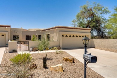 Rarely on the market!!  This OV Country Club Townhome has been on Oro Valley Country Club in Arizona - for sale on GolfHomes.com, golf home, golf lot