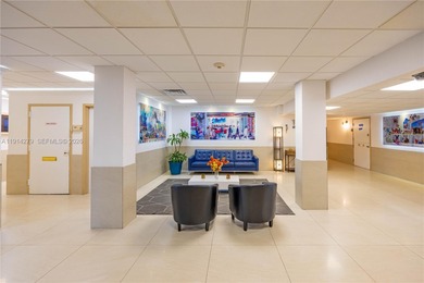 Beautiful 2-bedroom, 2-bath residence on the 8th floor with on Inverrary Country Club in Florida - for sale on GolfHomes.com, golf home, golf lot