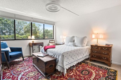 2-bed, 2-bath 2nd-floor condo! Bright & airy w/ natural light on The President Country Club in Florida - for sale on GolfHomes.com, golf home, golf lot