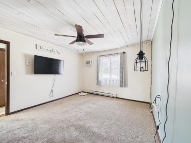 This beautiful well-maintained home is a great investment on Pocono Farms Country Club in Pennsylvania - for sale on GolfHomes.com, golf home, golf lot