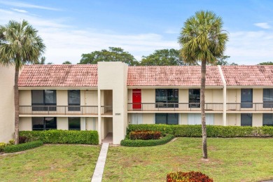 2-bed, 2-bath 2nd-floor condo! Bright & airy w/ natural light on The President Country Club in Florida - for sale on GolfHomes.com, golf home, golf lot