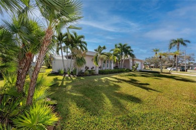 THIS HOME DID NOT SUSTAIN ANY DAMAGE OR FLOODING from Helene or on Seminole Lake Country Club in Florida - for sale on GolfHomes.com, golf home, golf lot