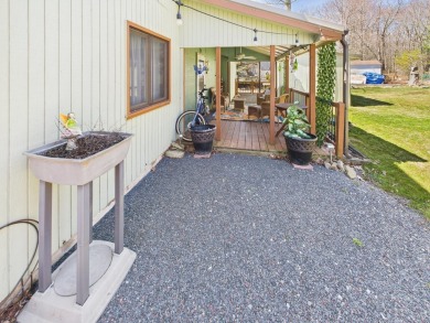 This beautiful well-maintained home is a great investment on Pocono Farms Country Club in Pennsylvania - for sale on GolfHomes.com, golf home, golf lot