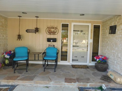 This beautifully maintained 5-bed, 4-bath ranch-style home on Pampa Country Club in Texas - for sale on GolfHomes.com, golf home, golf lot