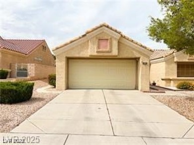 Well-maintained 2-bedroom, 2-bath home in the 55+ community of on Highland Falls Golf Club in Nevada - for sale on GolfHomes.com, golf home, golf lot
